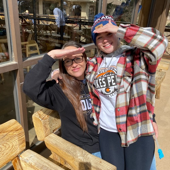 Meet your Posher, Judy - Picture 2 of 3